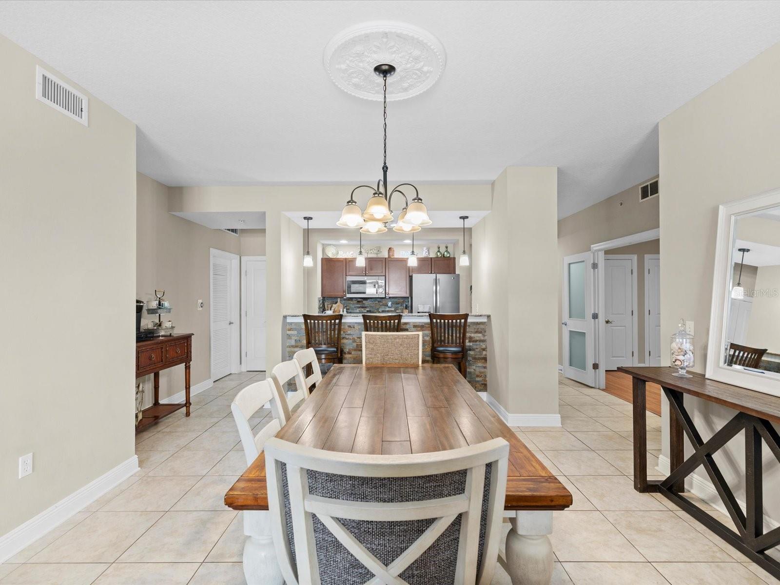 STATION SQUARE CONDO - Residential