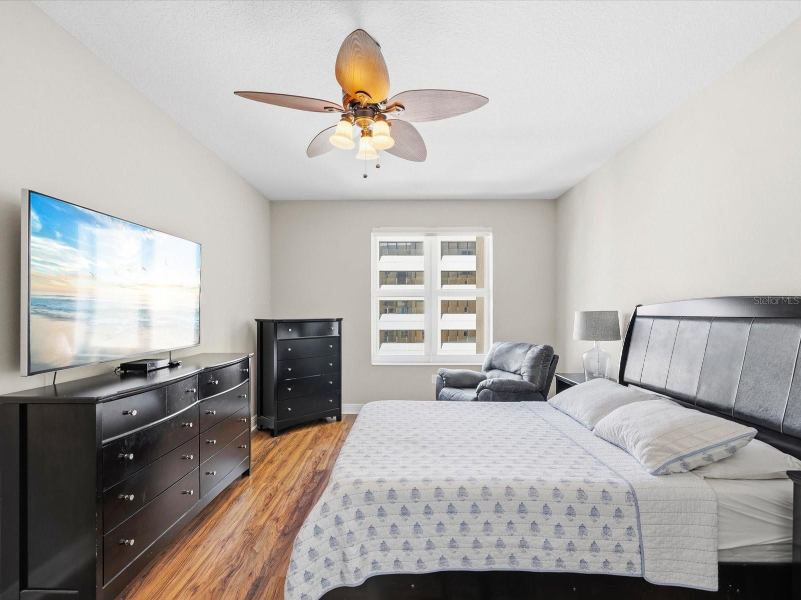 STATION SQUARE CONDO - Residential