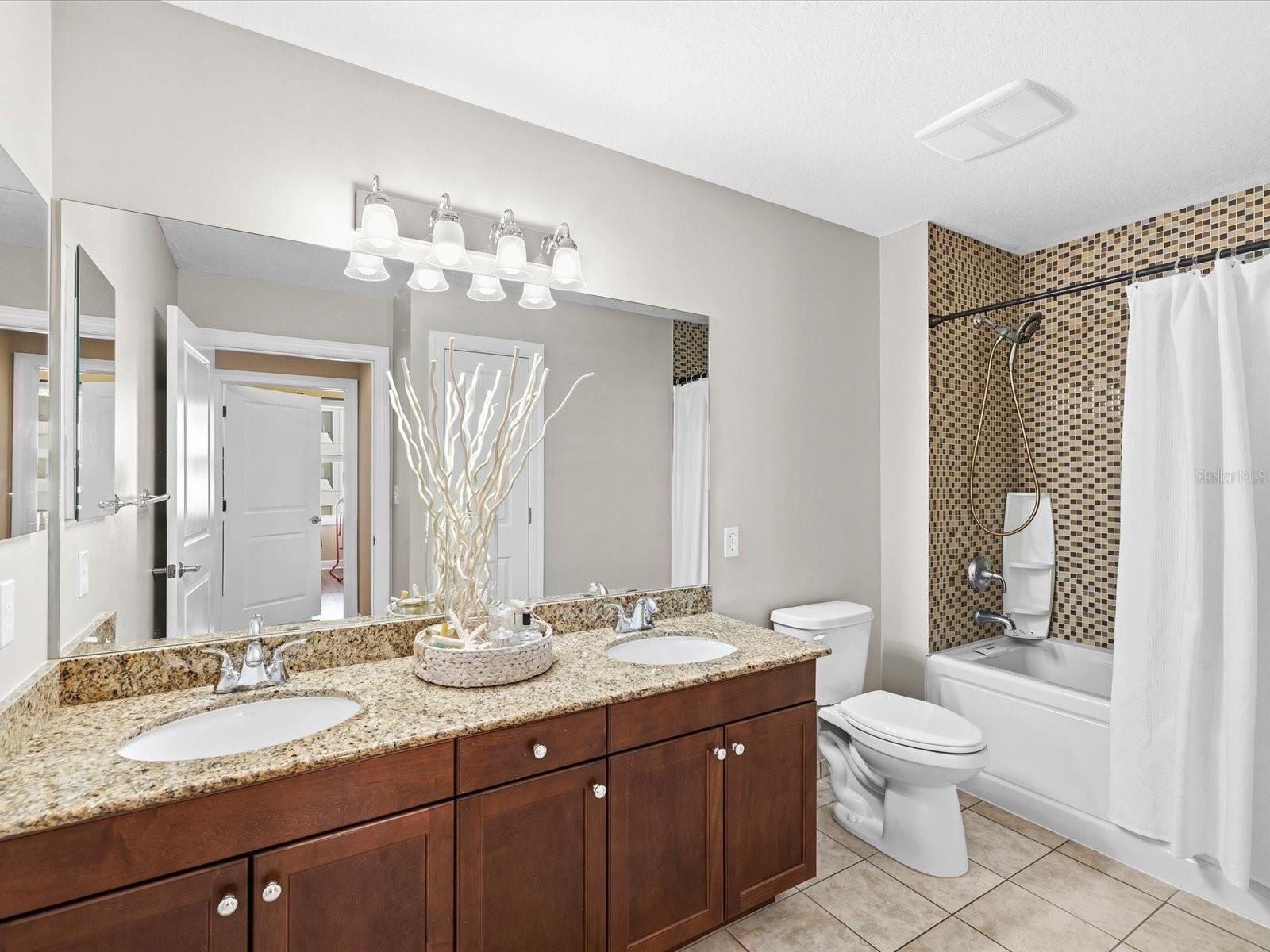 STATION SQUARE CONDO - Residential