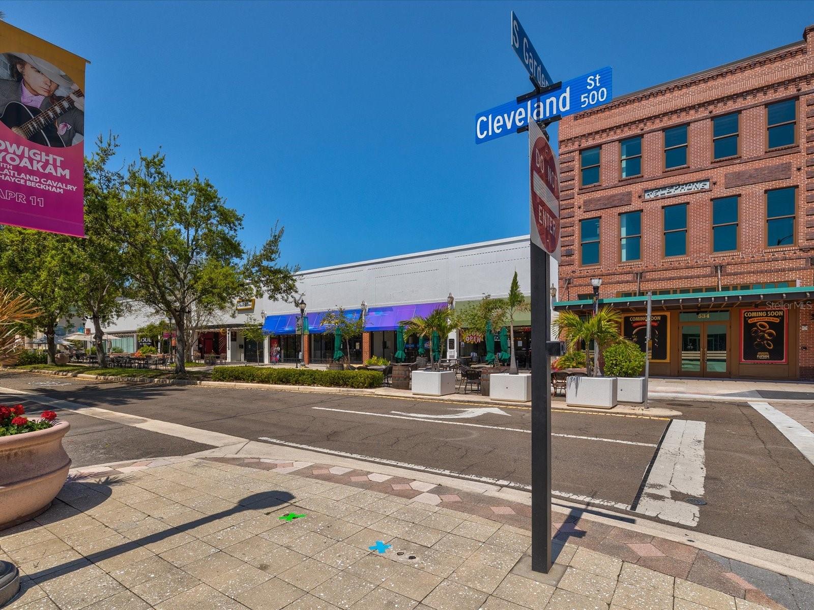 STATION SQUARE CONDO - Residential