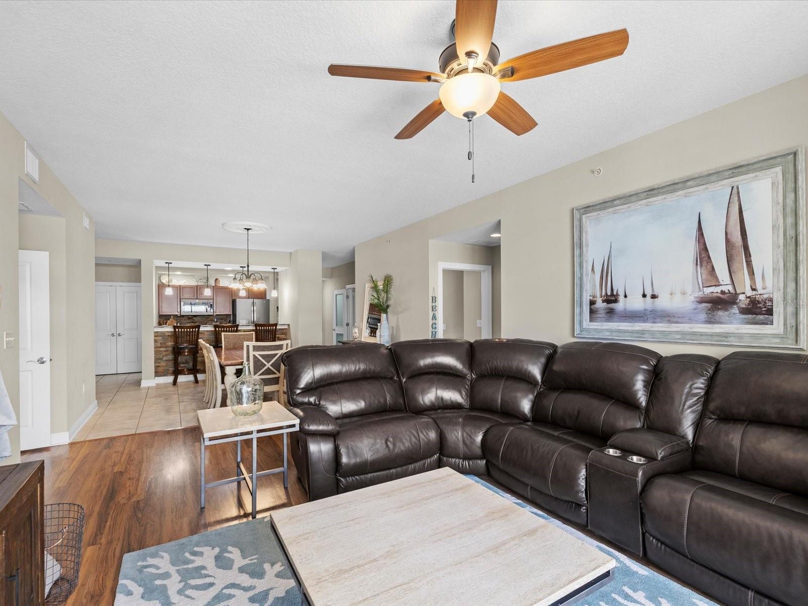 STATION SQUARE CONDO - Residential