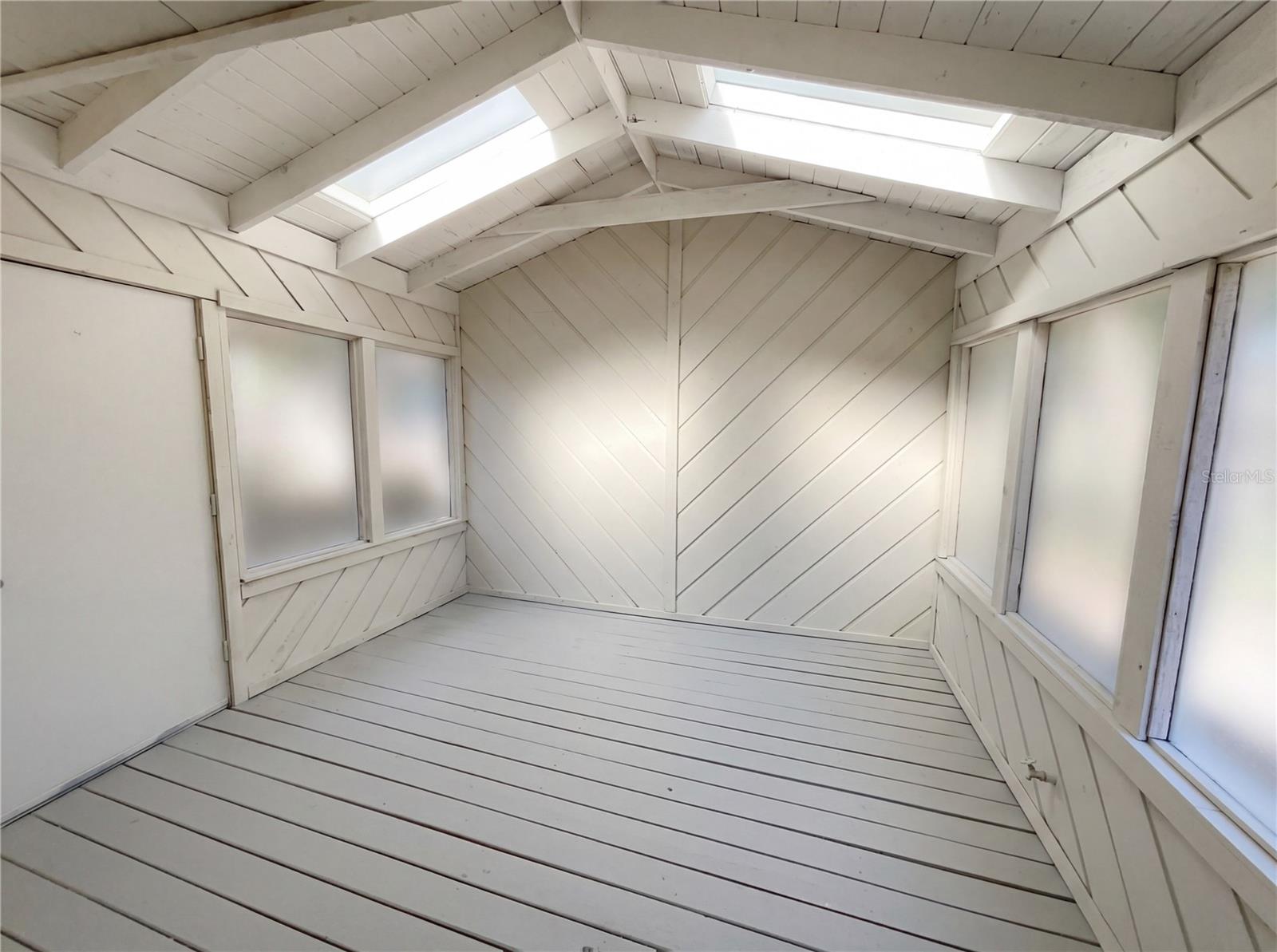 EASTBROOK SUB UNIT 15 - Residential