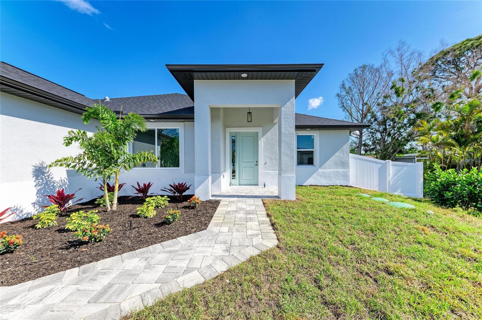 380 HOLLY ROAD