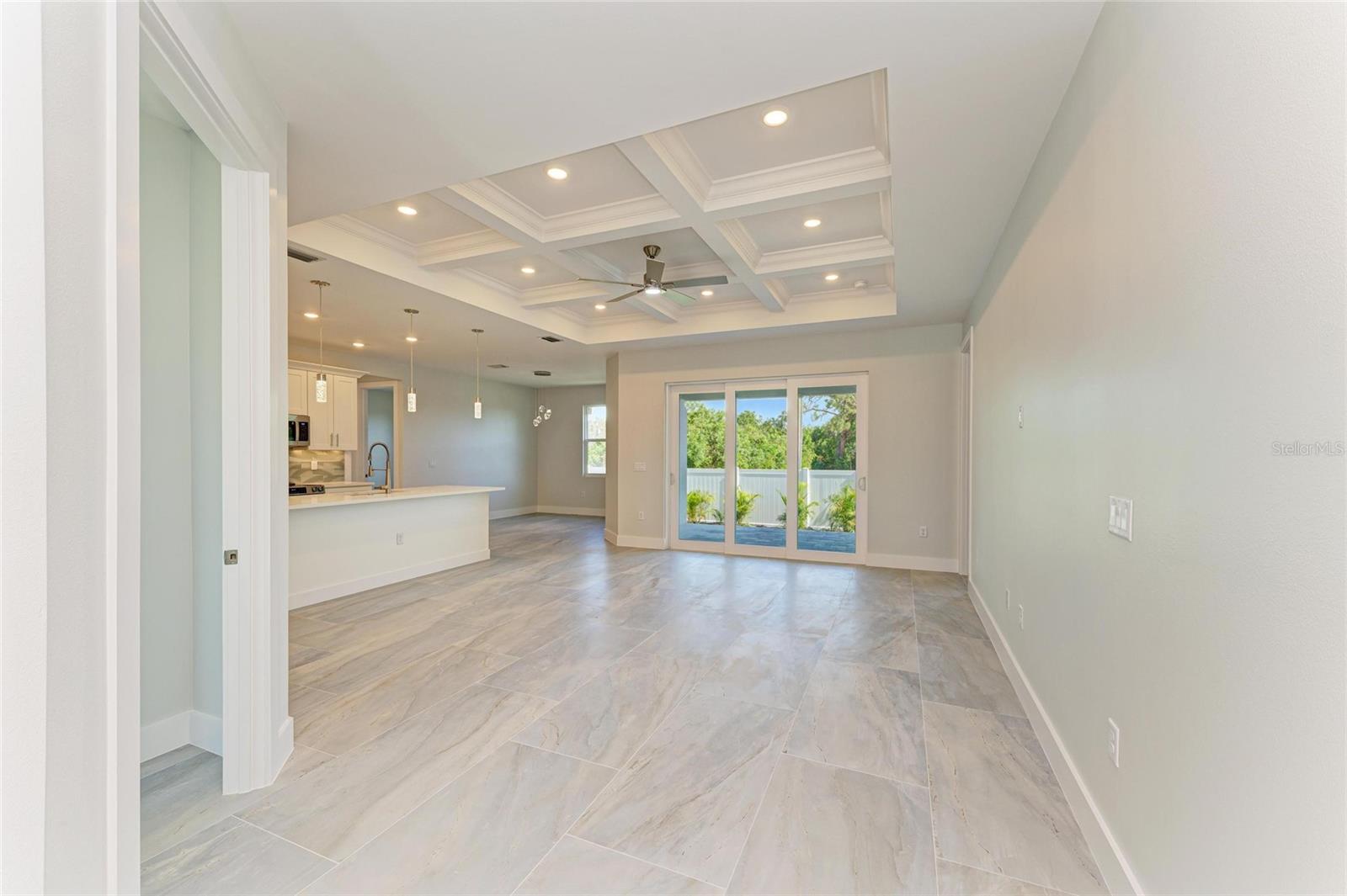 SOUTH VENICE - Residential