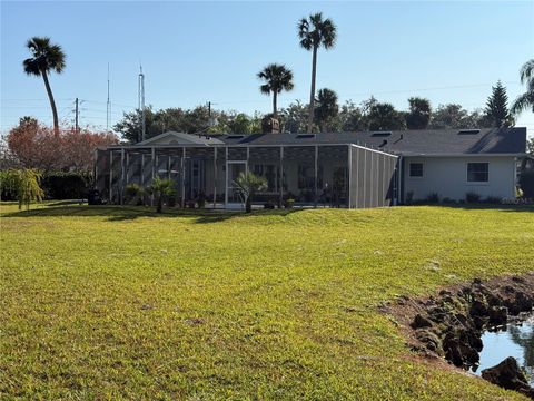 A home in TAVARES