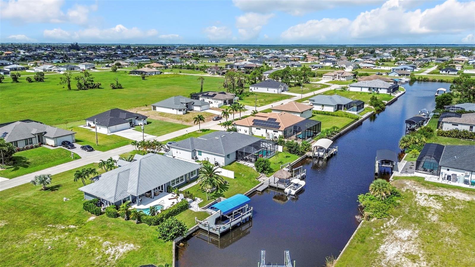 CAPE CORAL - Residential