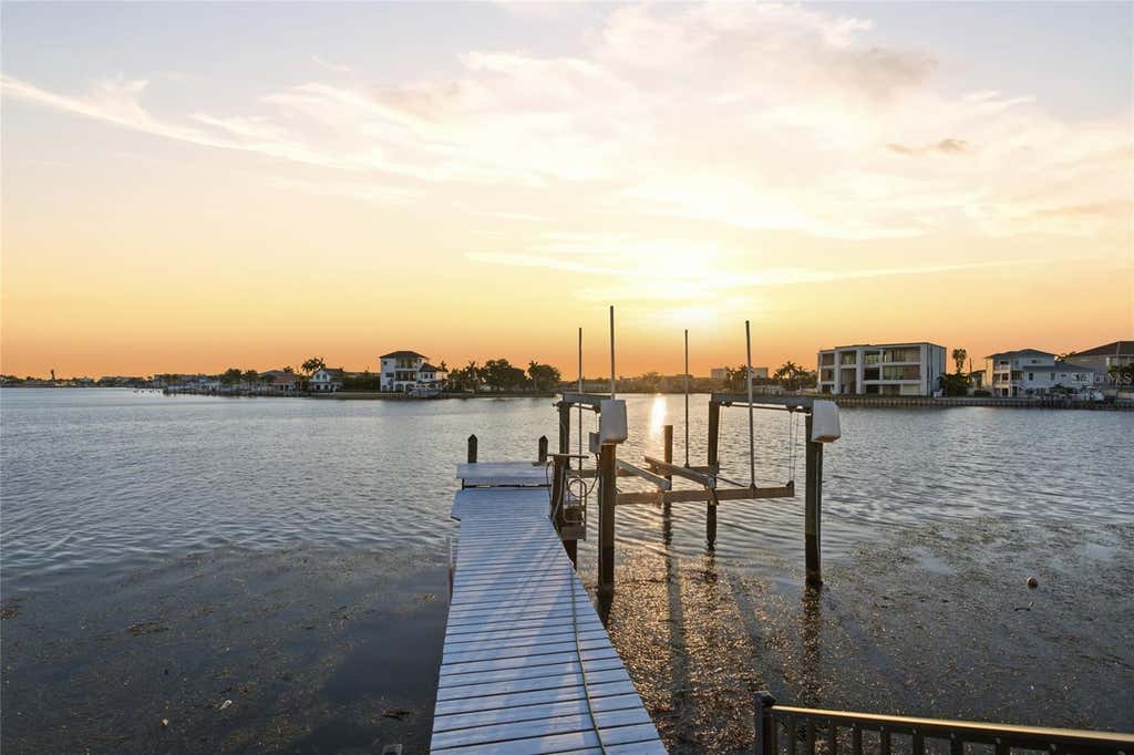 Photo of 1818 Dolphin Boulevard S, St Petersburg, FL 33707 (MLS # TB8531575)