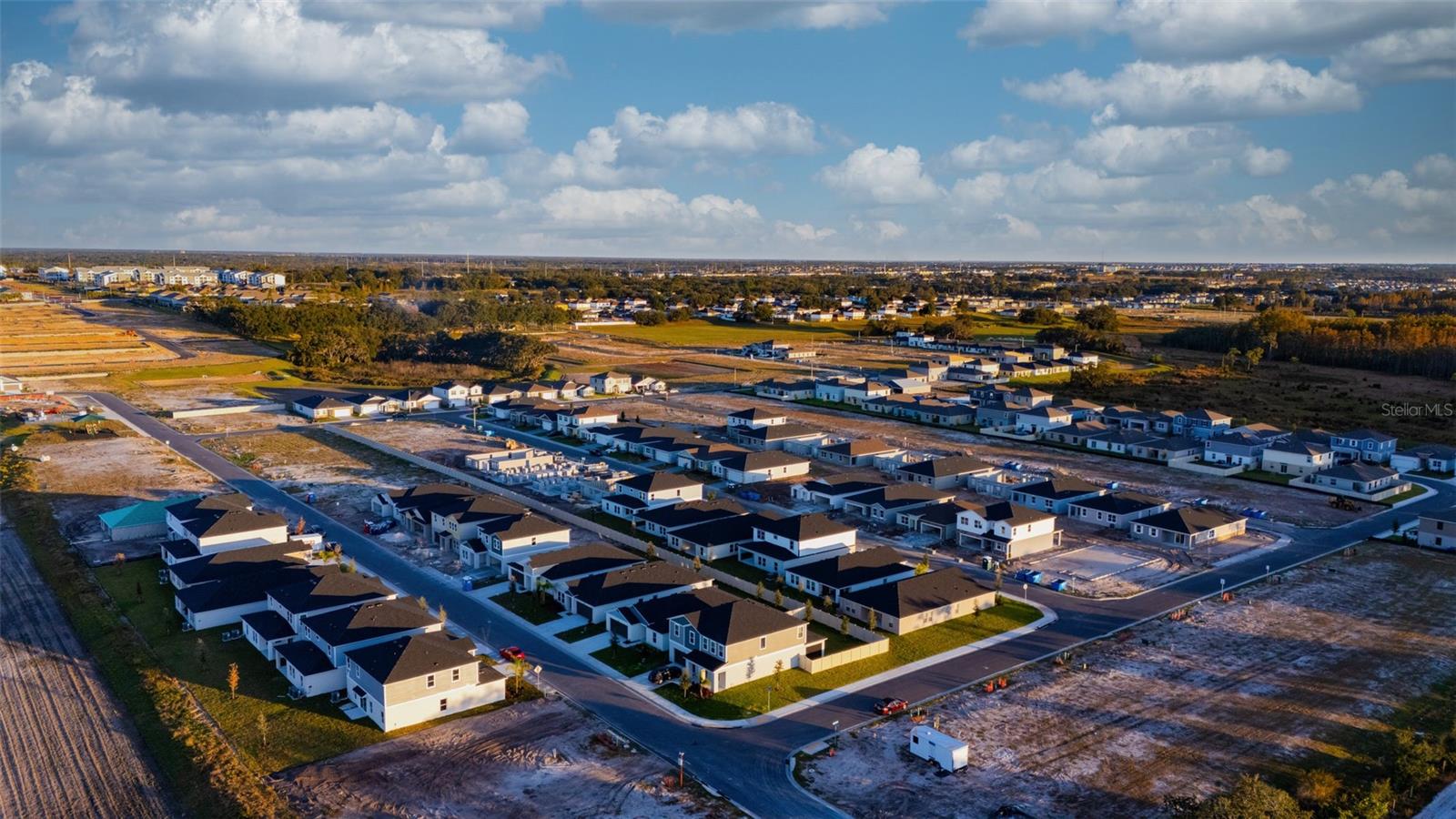 VVYNNSTONE PH 1 - Residential Lease