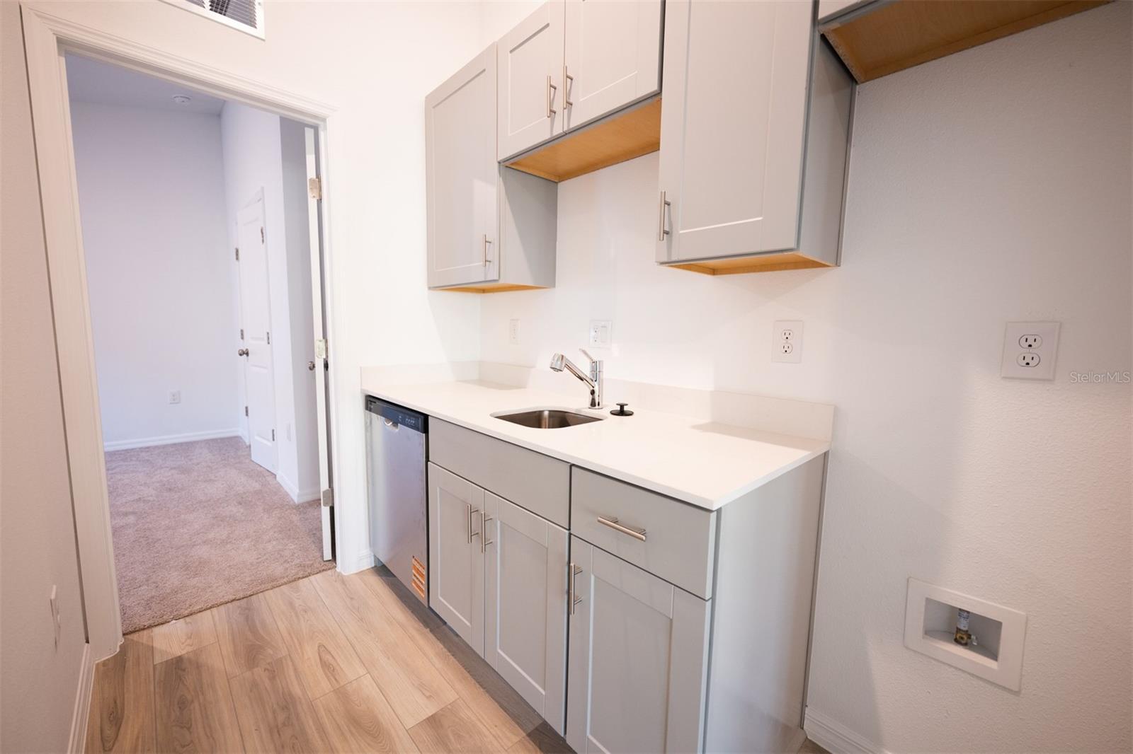 VVYNNSTONE PH 1 - Residential Lease