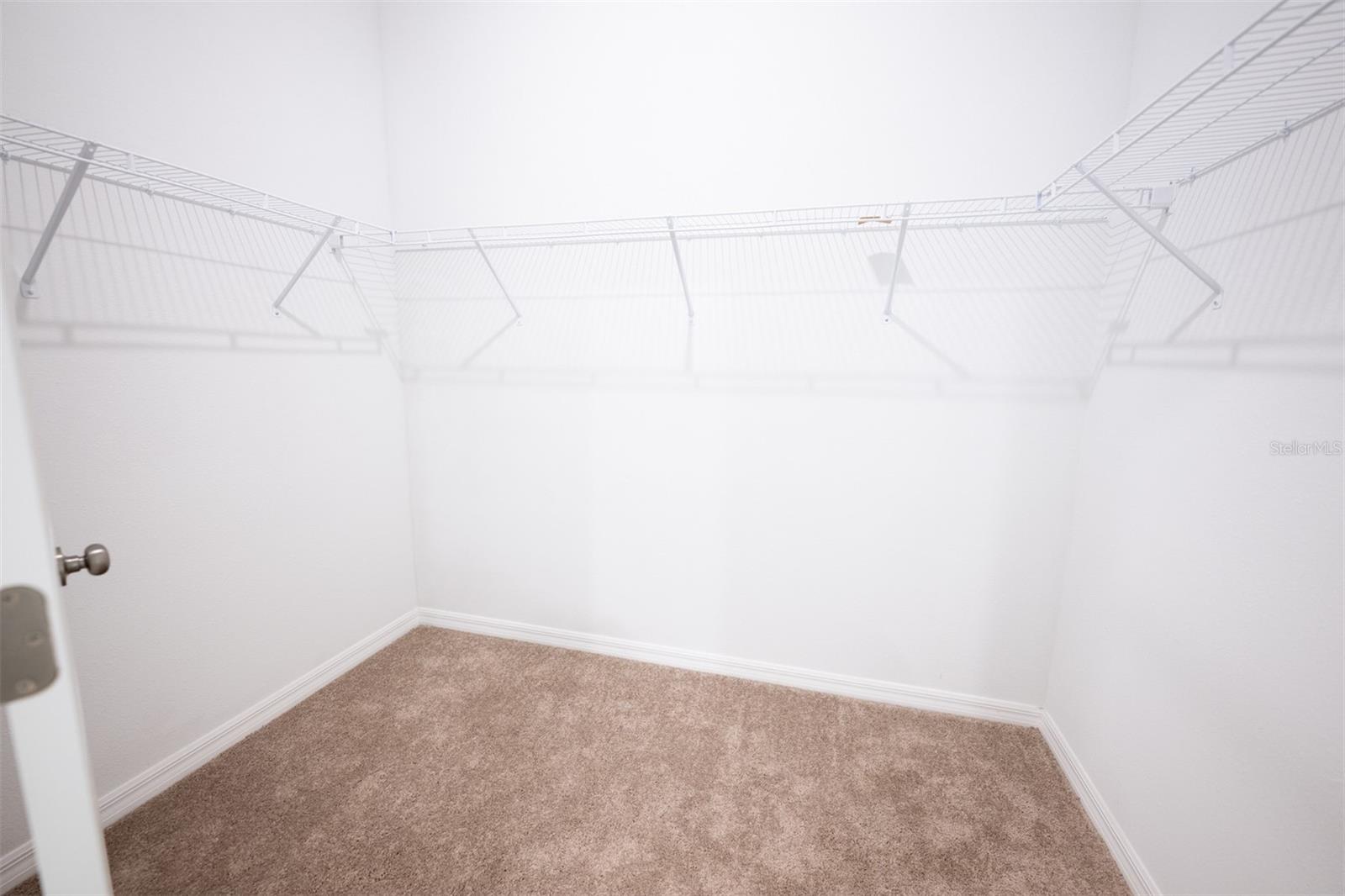 VVYNNSTONE PH 1 - Residential Lease