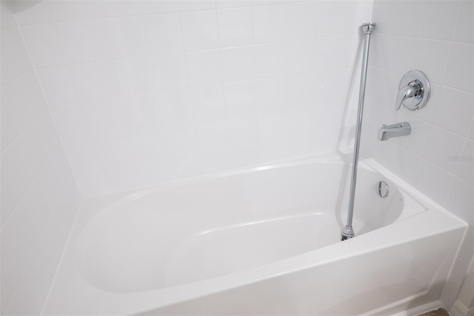 VVYNNSTONE PH 1 - Residential Lease