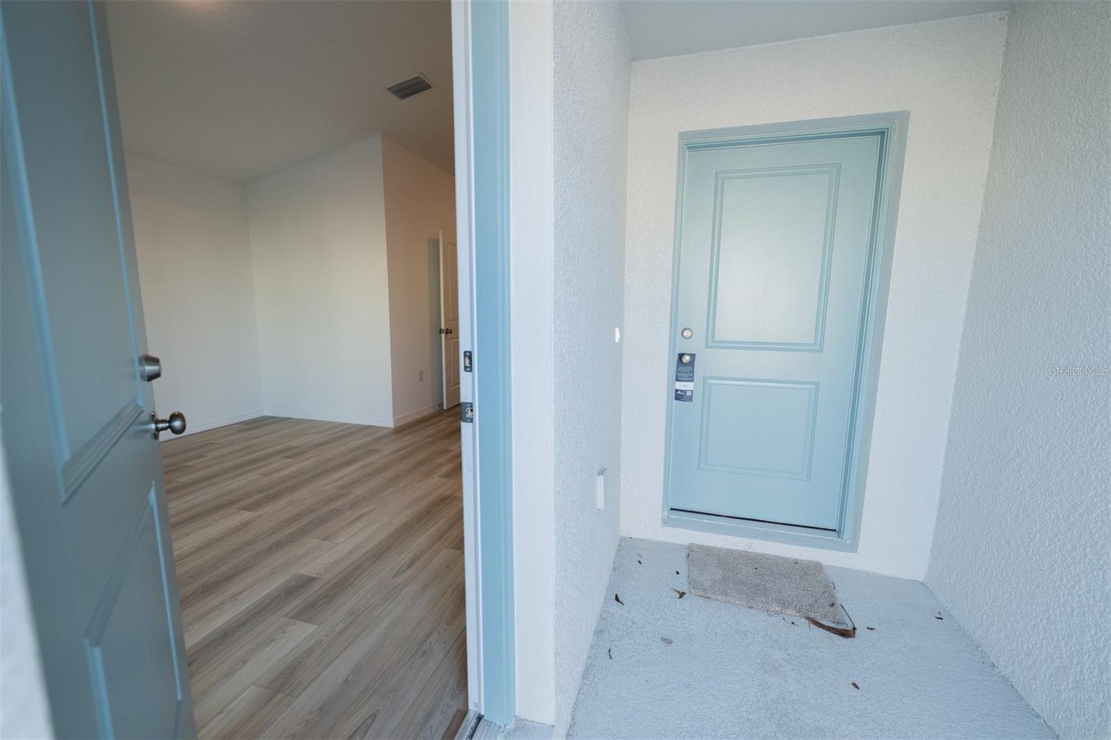 VVYNNSTONE PH 1 - Residential Lease