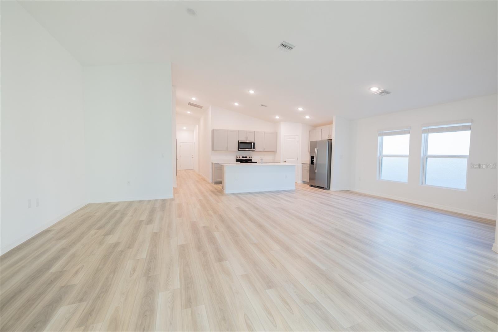 VVYNNSTONE PH 1 - Residential Lease