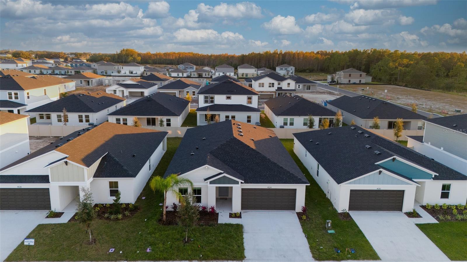 VVYNNSTONE PH 1 - Residential Lease