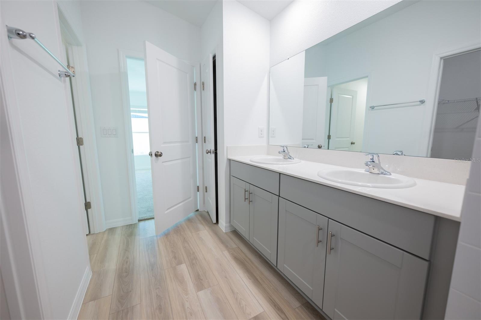 VVYNNSTONE PH 1 - Residential Lease