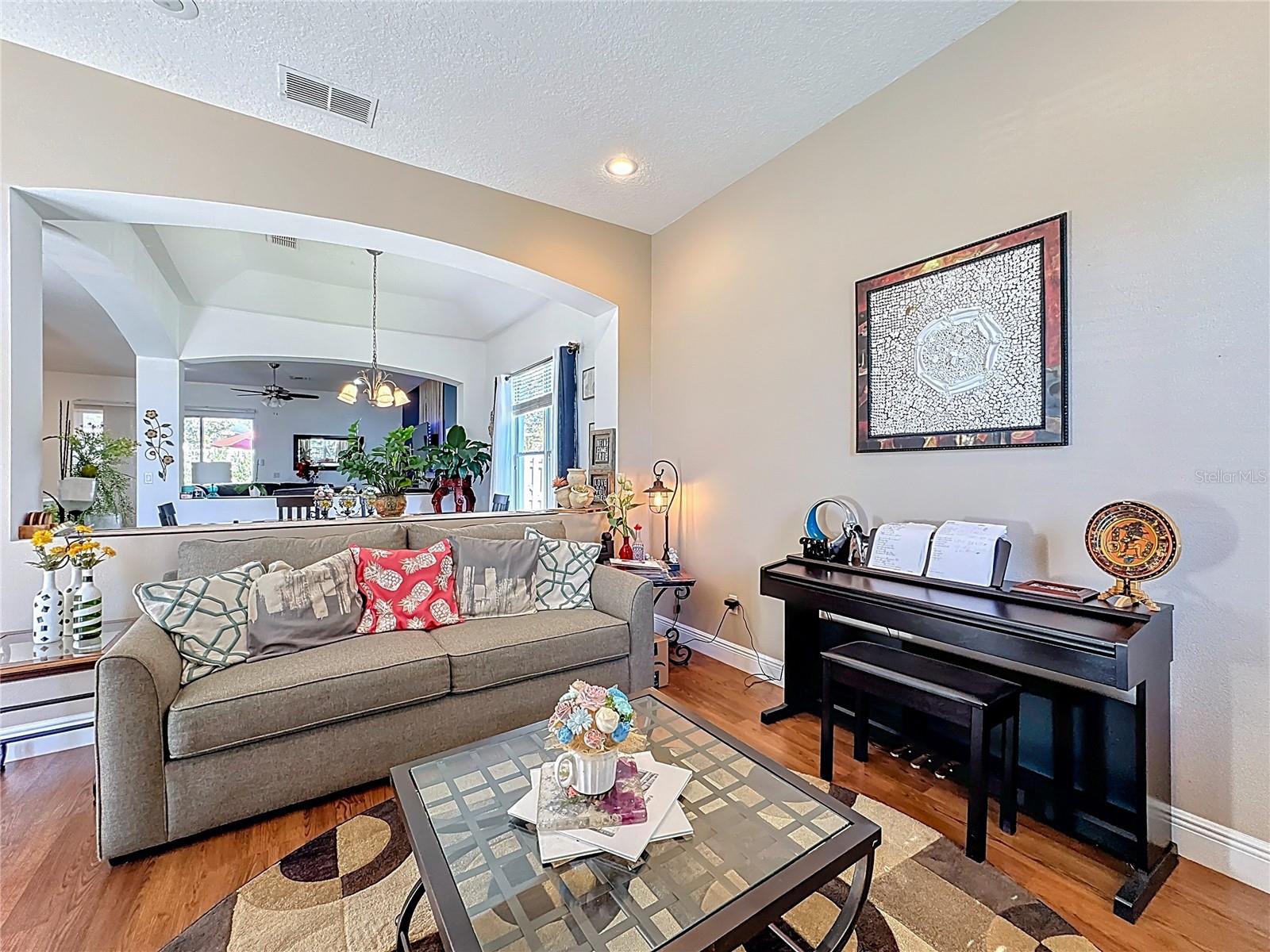 8463 DOVER VIEW LANE