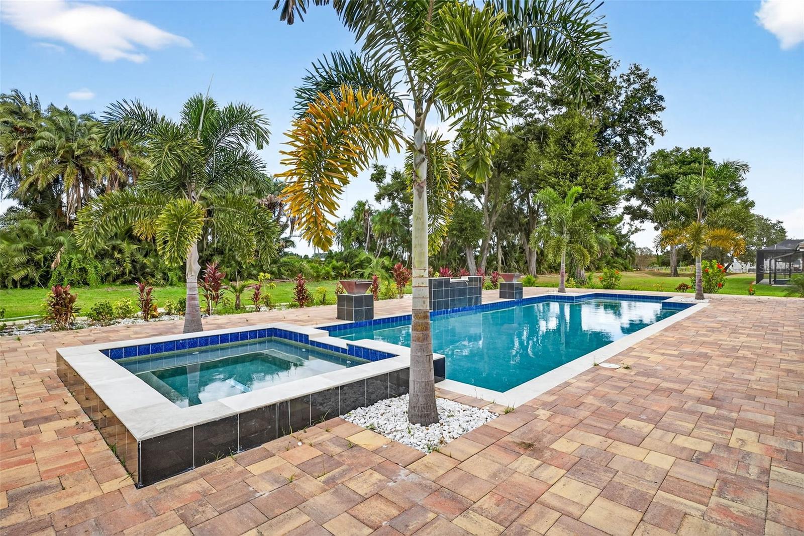 FLINT LAKE ESTATES SUB - Residential