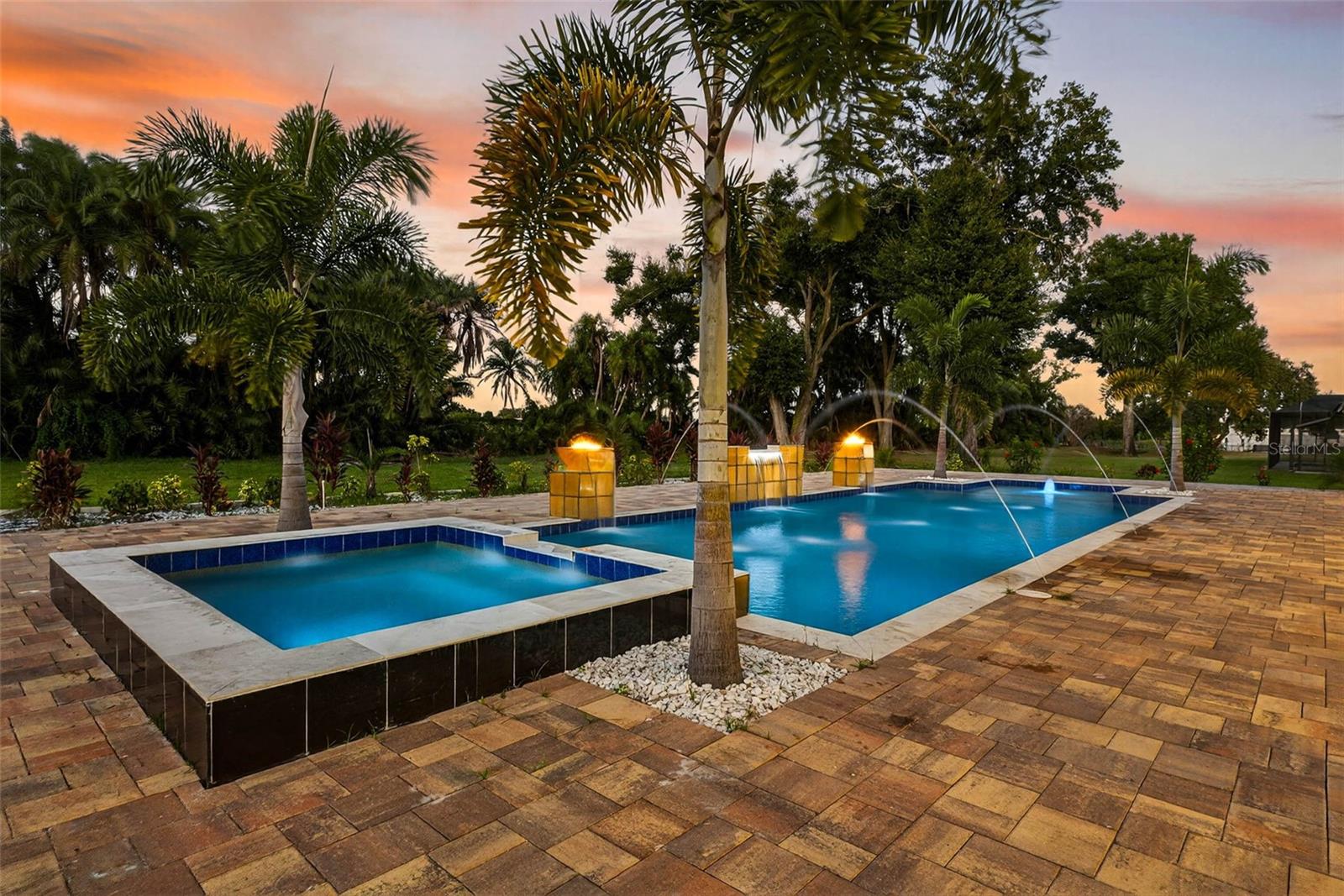 FLINT LAKE ESTATES SUB - Residential