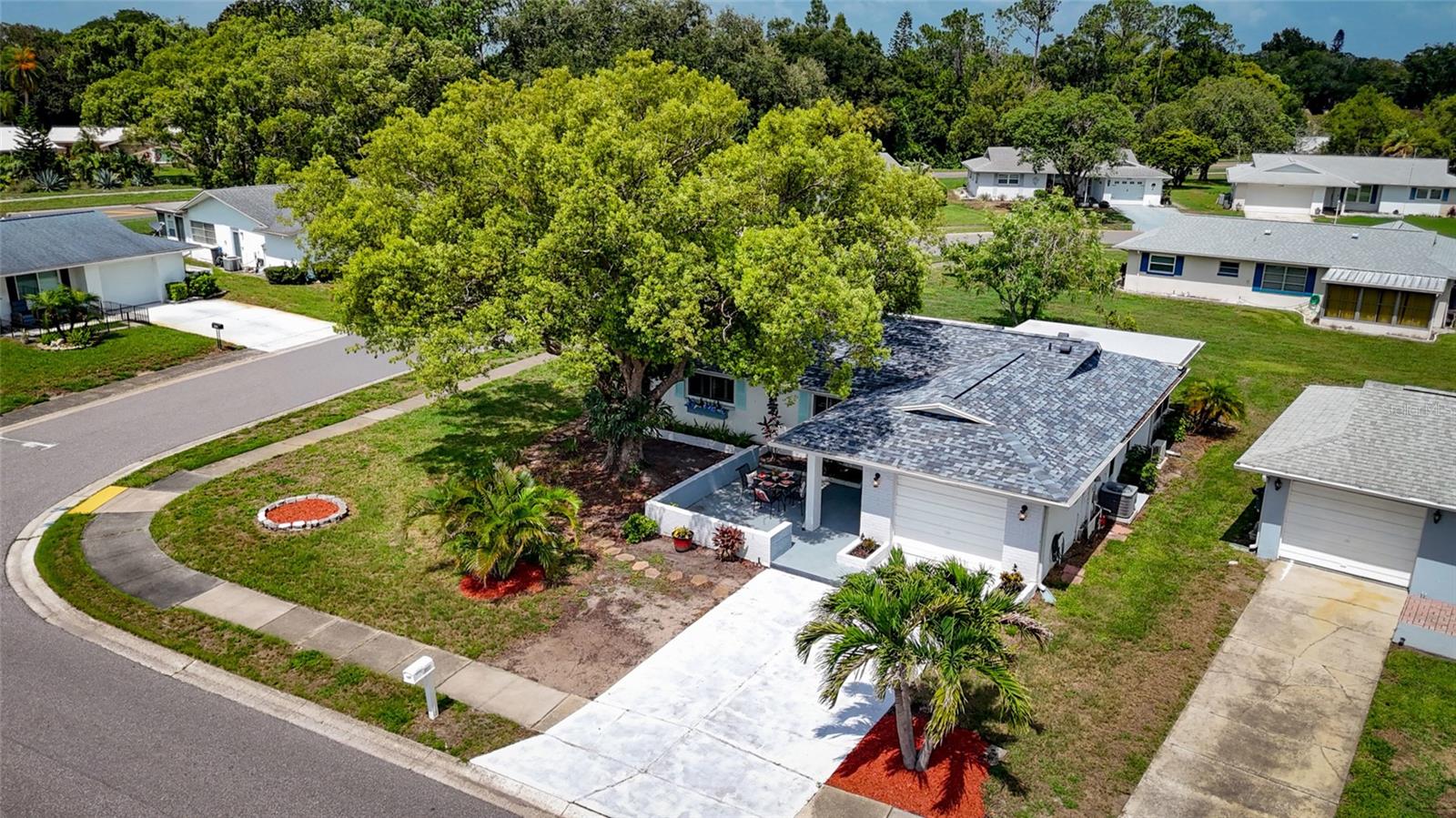 1496 QUEEN ANNE DRIVE