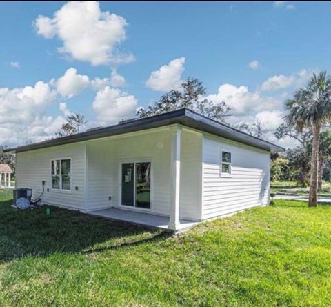 Tiny photo for 2474 Cr 423 #Lot 29, Lake Panasoffkee, FL 33538 (MLS # G5105945)