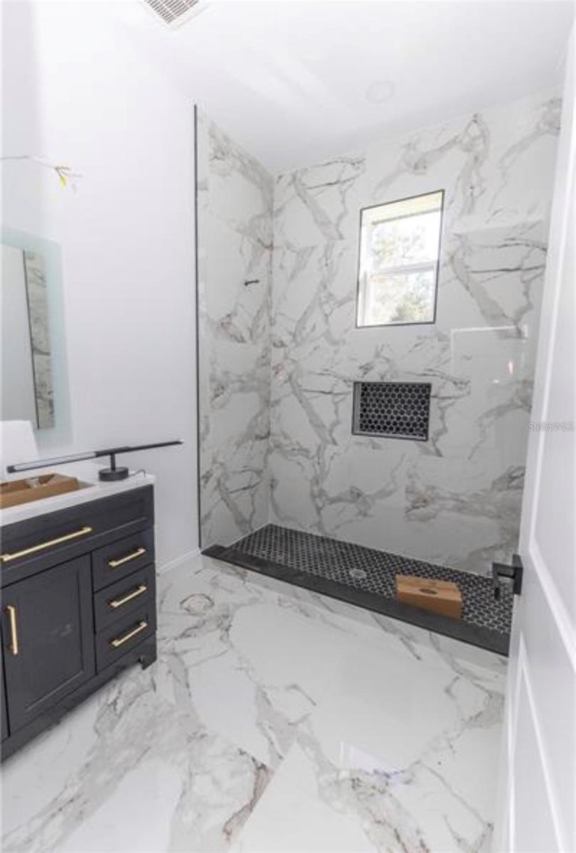 INDIAN ESTATES - Residential