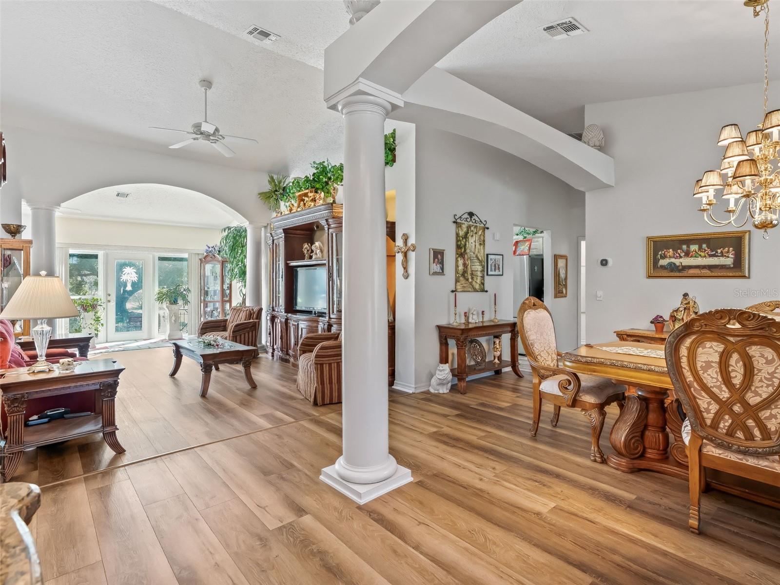 LAKES LADY LAKE - Residential