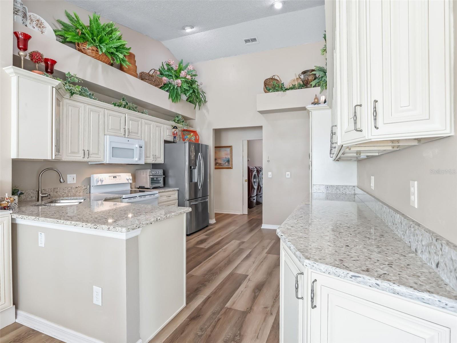 LAKES LADY LAKE - Residential