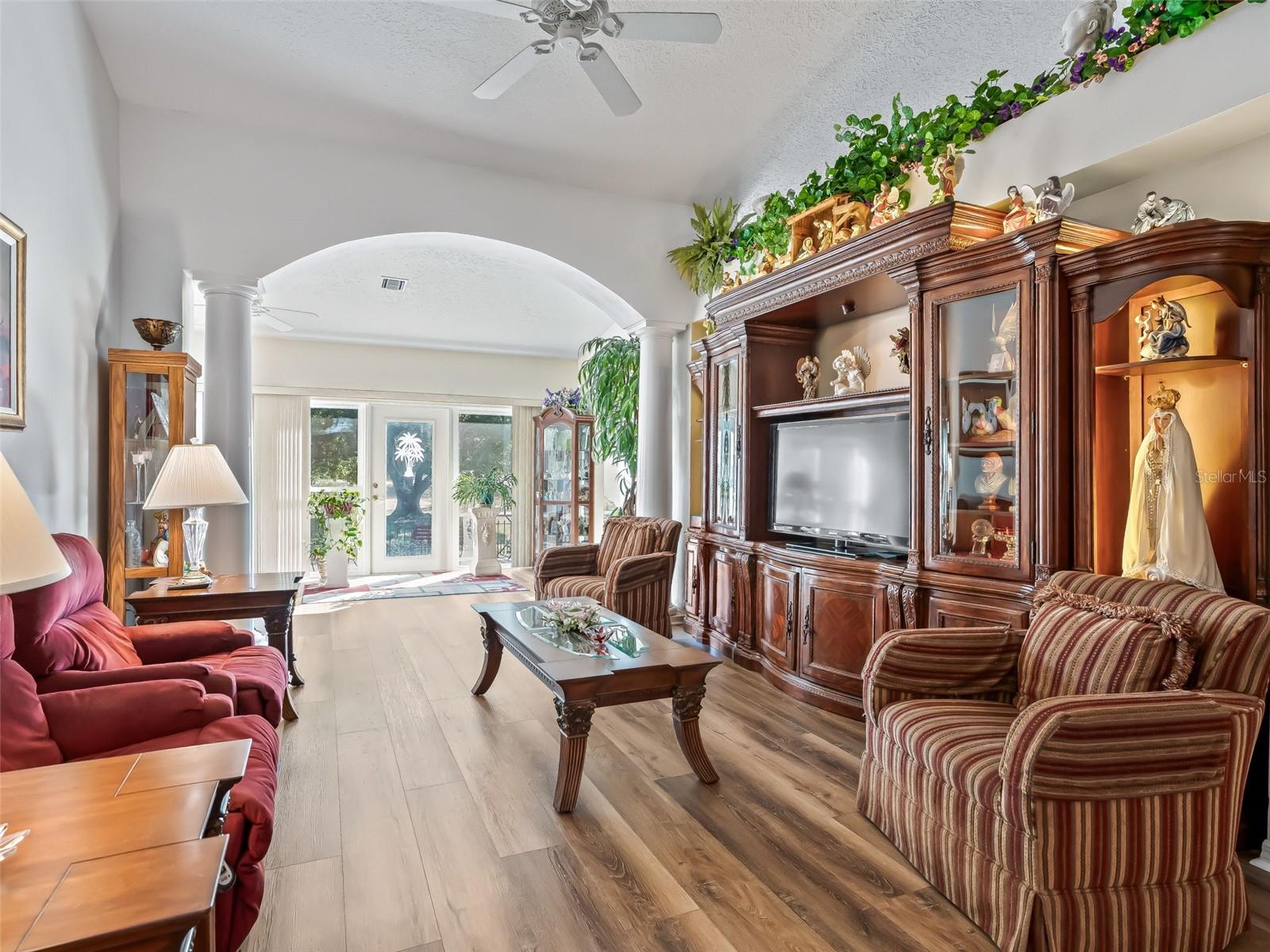 LAKES LADY LAKE - Residential