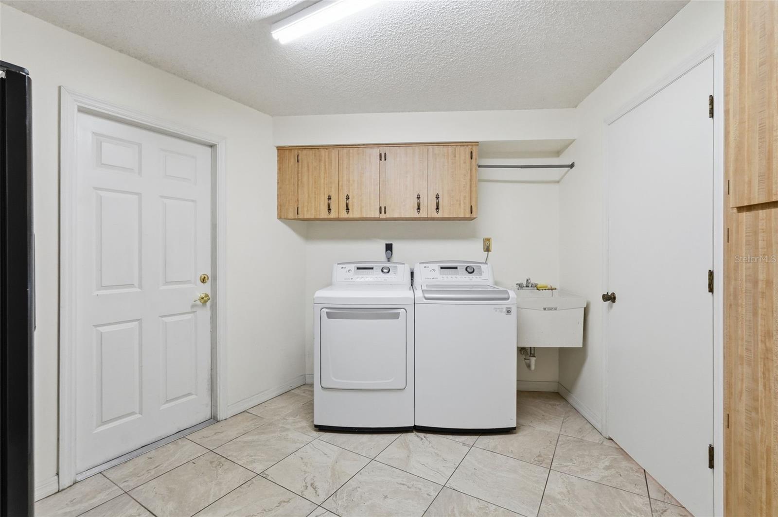 LANDMARK WOODS OF COUNTRYSIDE - Residential