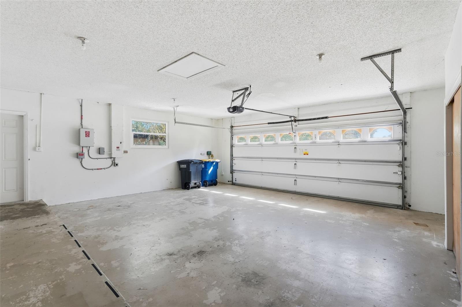 LANDMARK WOODS OF COUNTRYSIDE - Residential