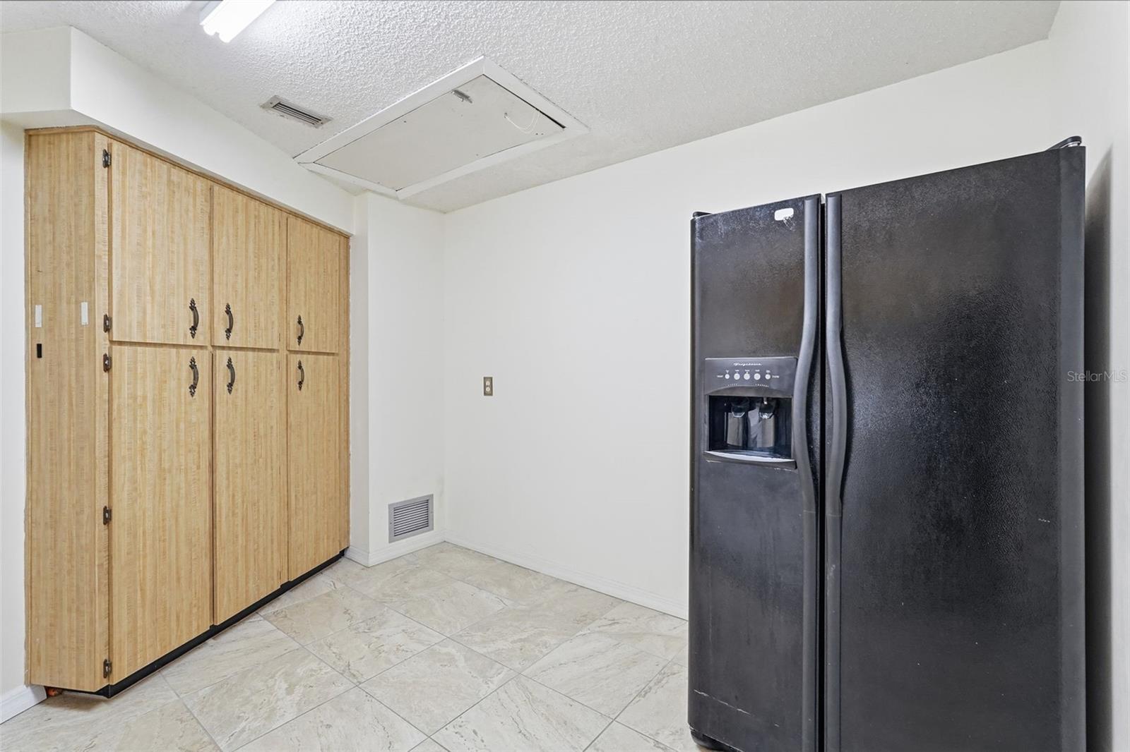 LANDMARK WOODS OF COUNTRYSIDE - Residential