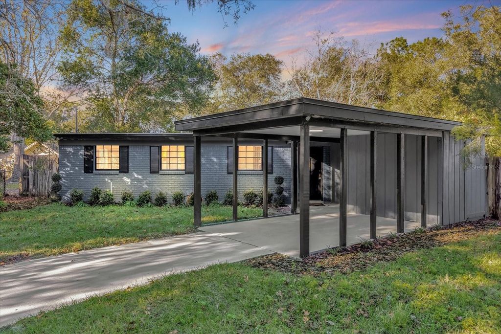 Photo of 409 Oakhurst Street, Altamonte Springs, FL 32701 (MLS # O6377781)