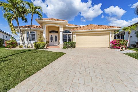 Photo of 400 Gun Cay Lane, Punta Gorda, FL 33950 (MLS # C7519992)