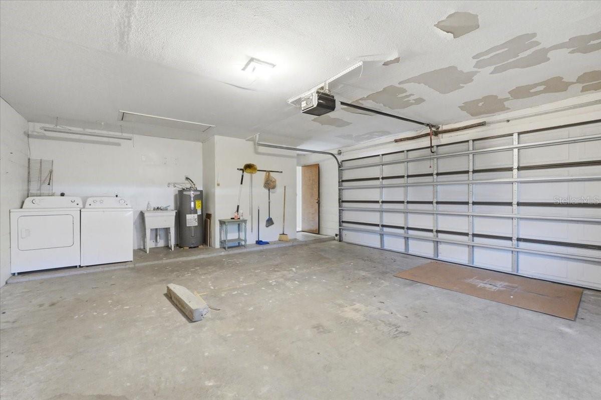 WEDGEWOOD GOLF & COUNTRY CLUB PH 01 - Residential