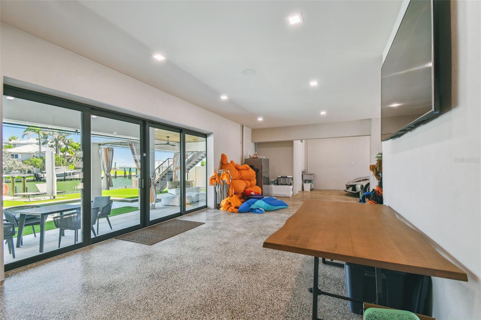 TIERRA VERDE UNIT 1 1ST REP - Residential