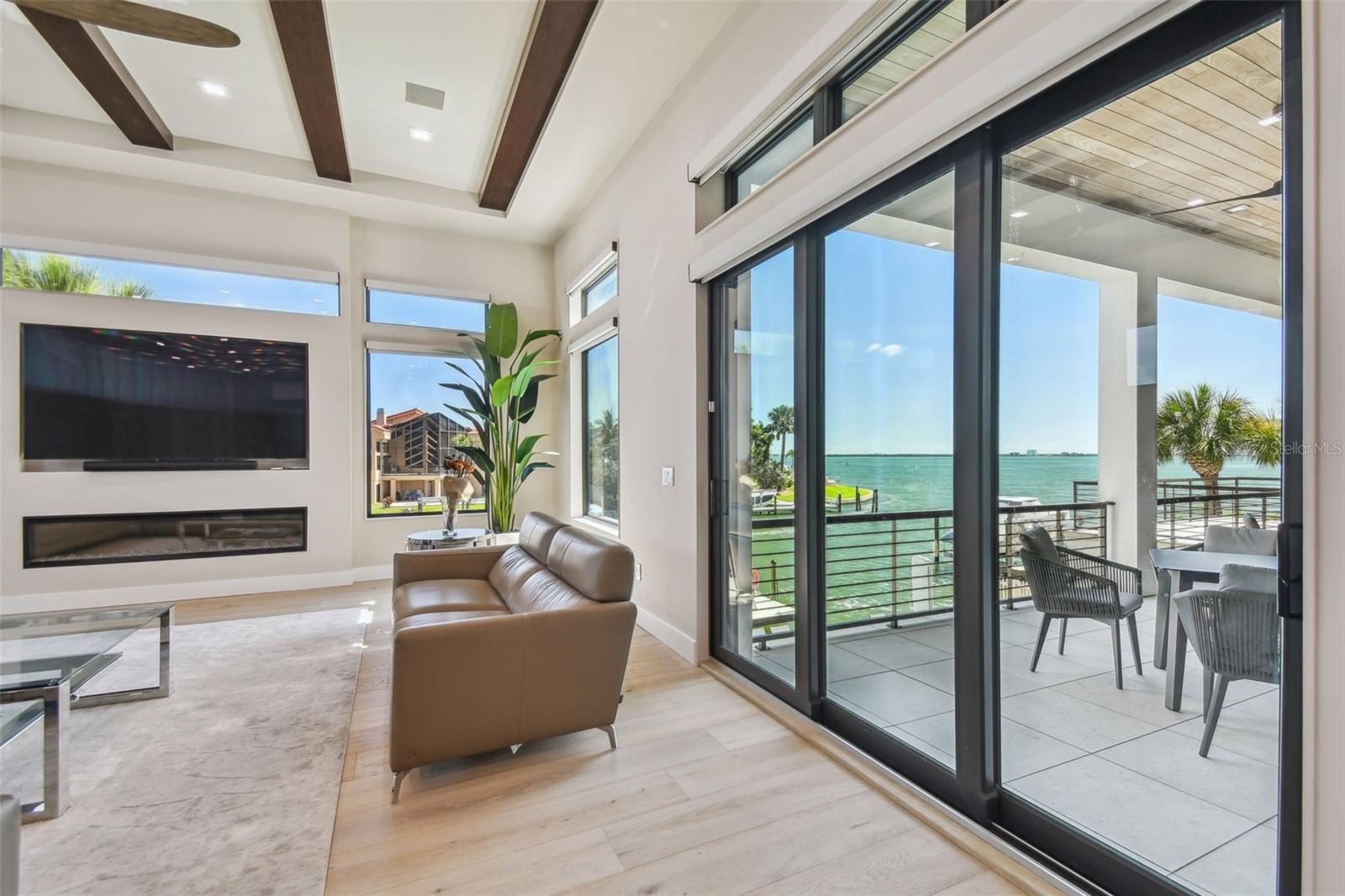 TIERRA VERDE UNIT 1 1ST REP - Residential