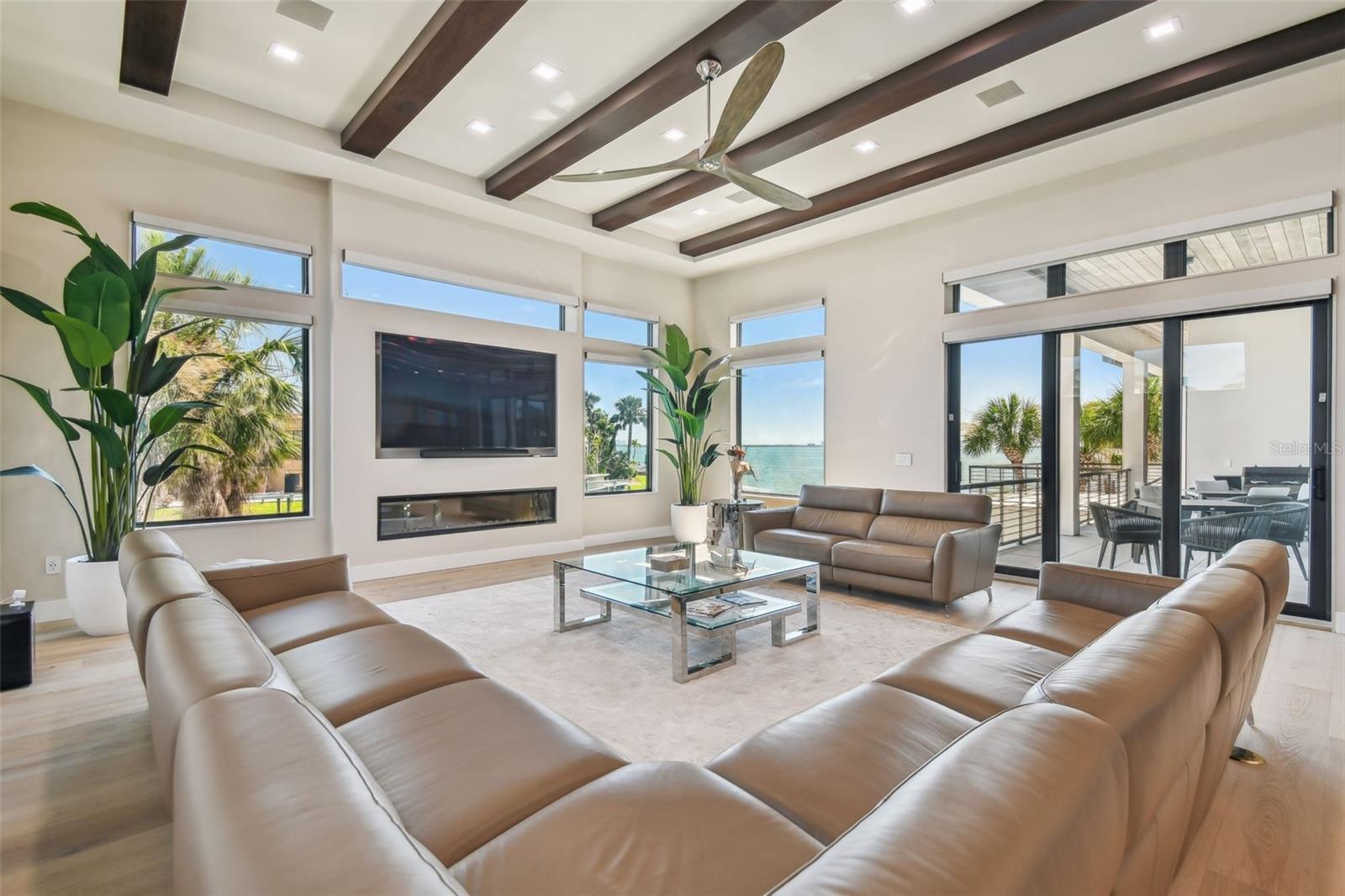 TIERRA VERDE UNIT 1 1ST REP - Residential