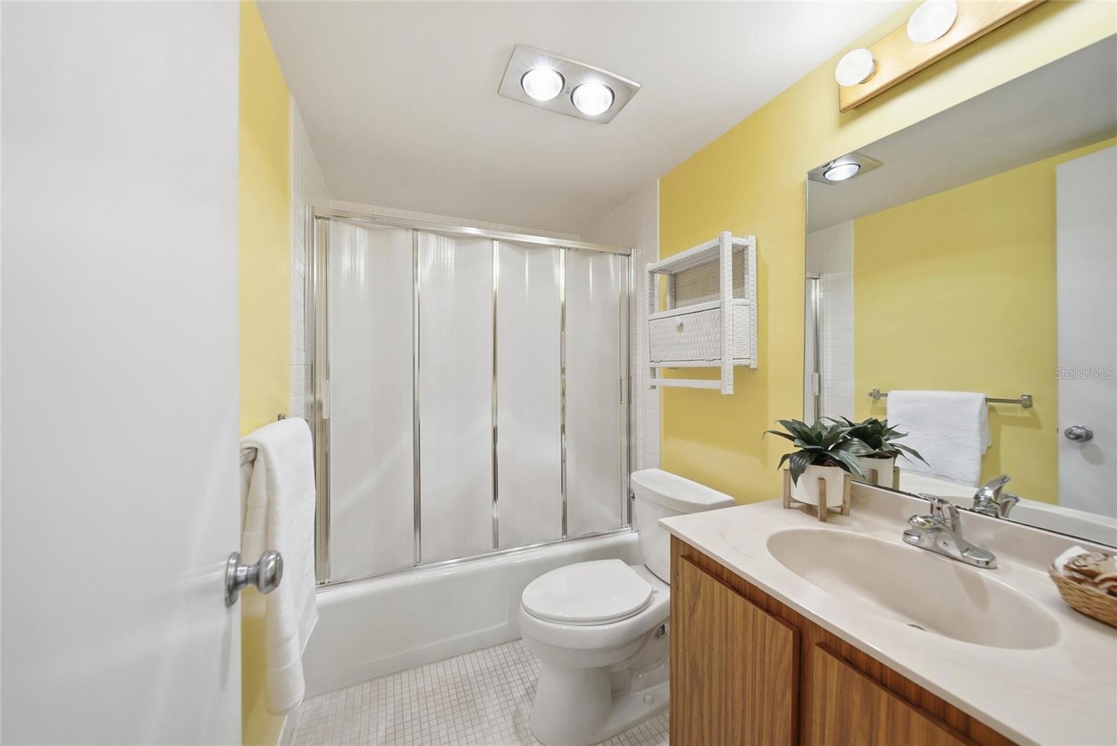 CARROLLWOOD VILLAGE NORTHMEADO - Residential