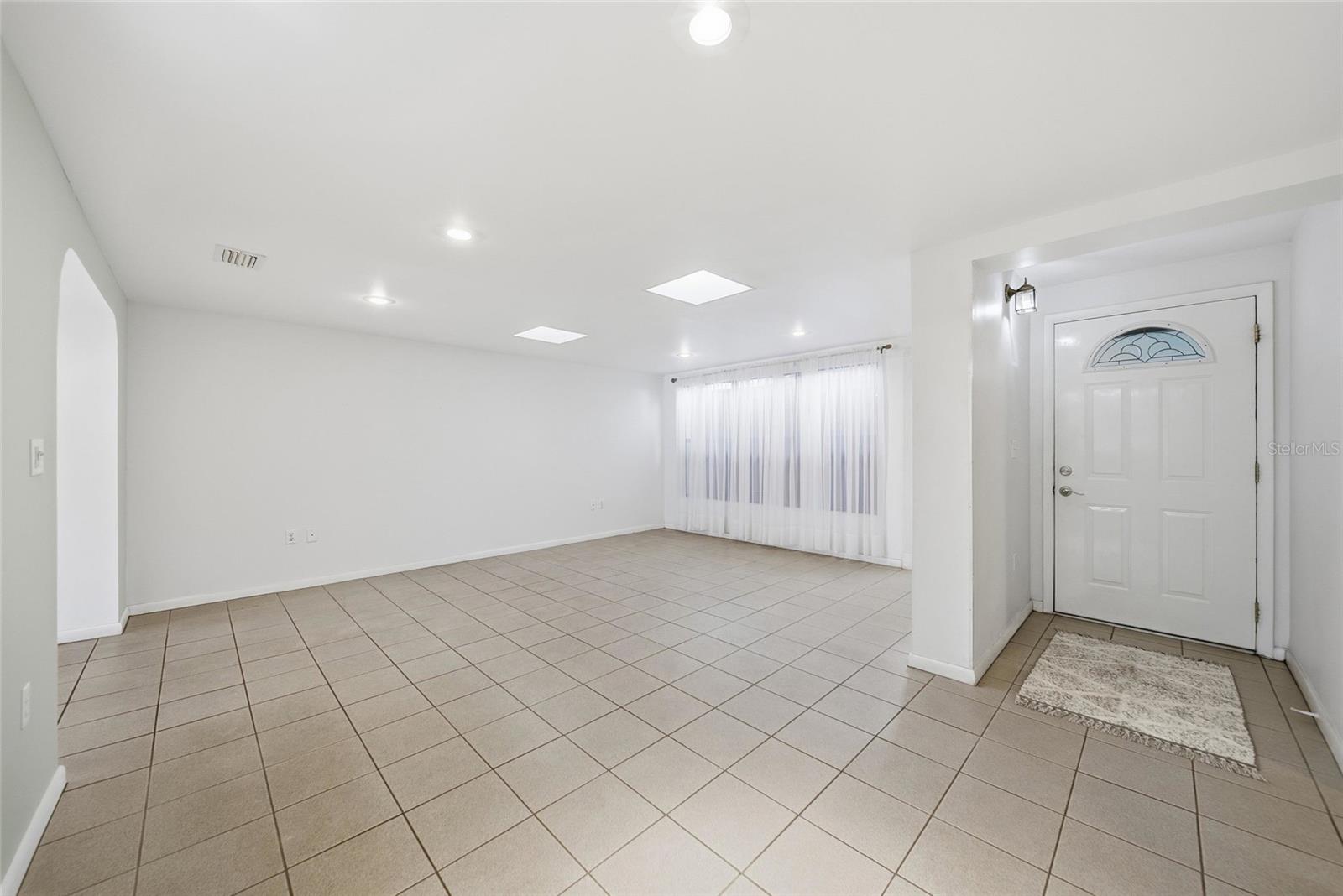 CARROLLWOOD VILLAGE NORTHMEADO - Residential