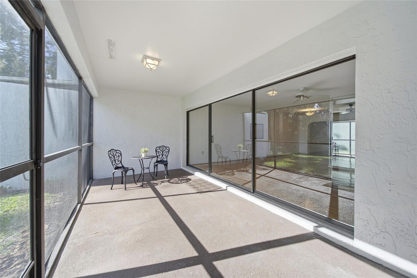 CARROLLWOOD VILLAGE NORTHMEADO - Residential