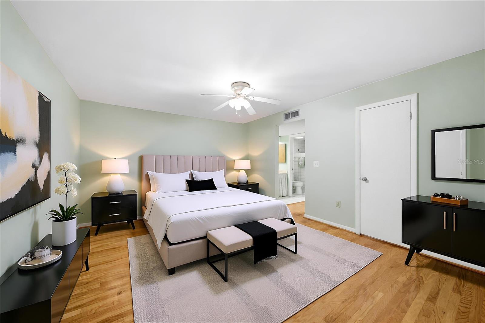 CARROLLWOOD VILLAGE NORTHMEADO - Residential