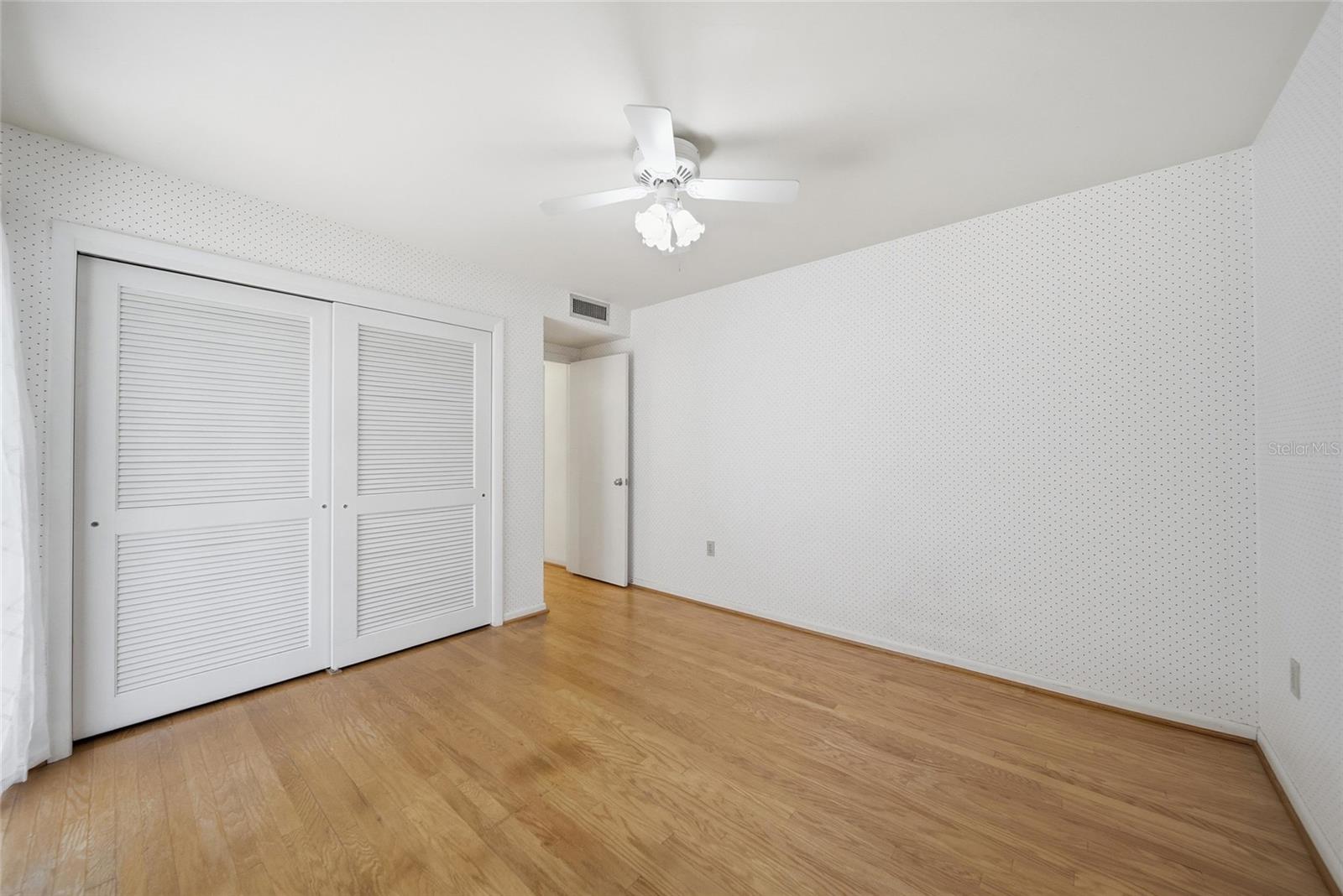 CARROLLWOOD VILLAGE NORTHMEADO - Residential