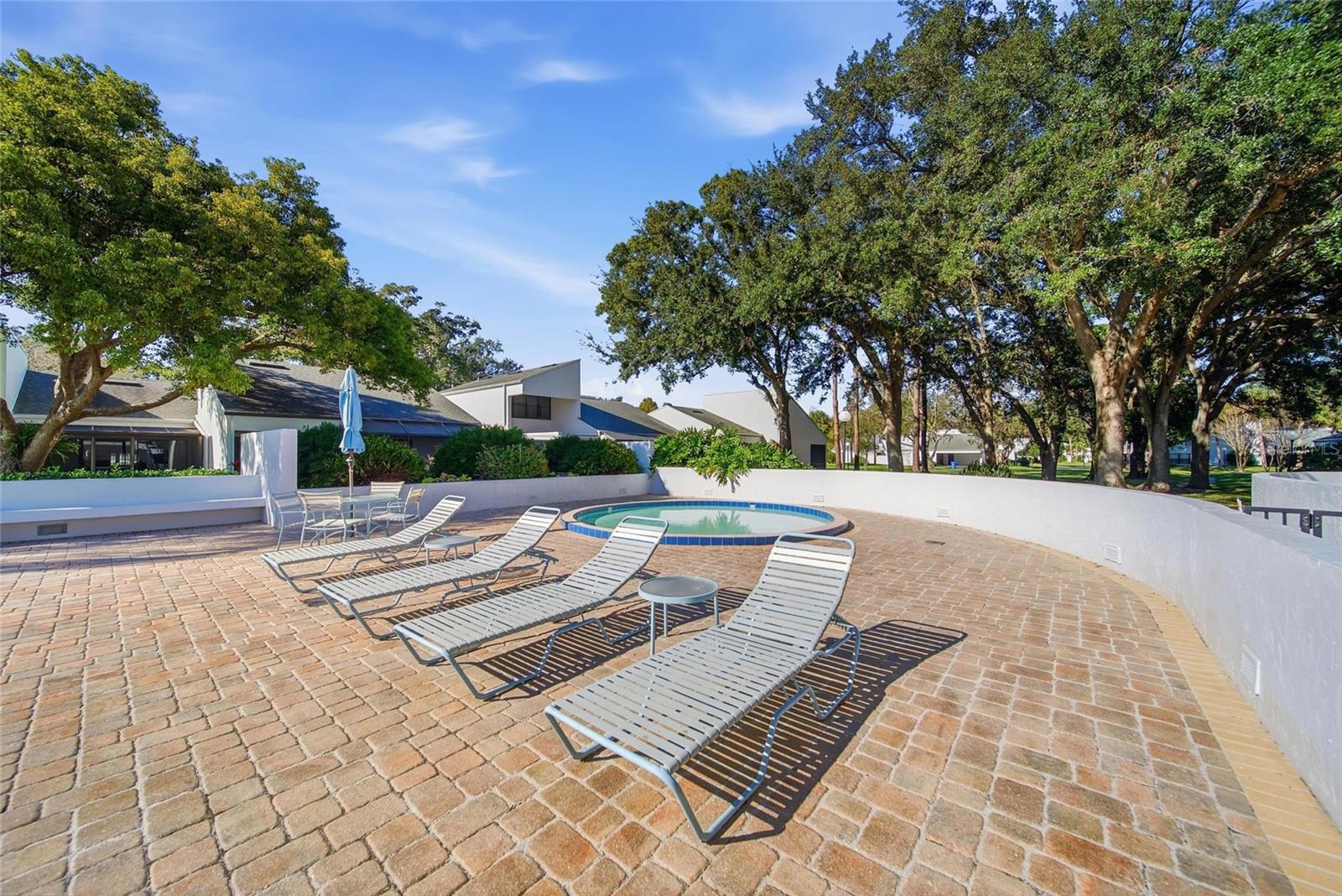 CARROLLWOOD VILLAGE NORTHMEADO - Residential