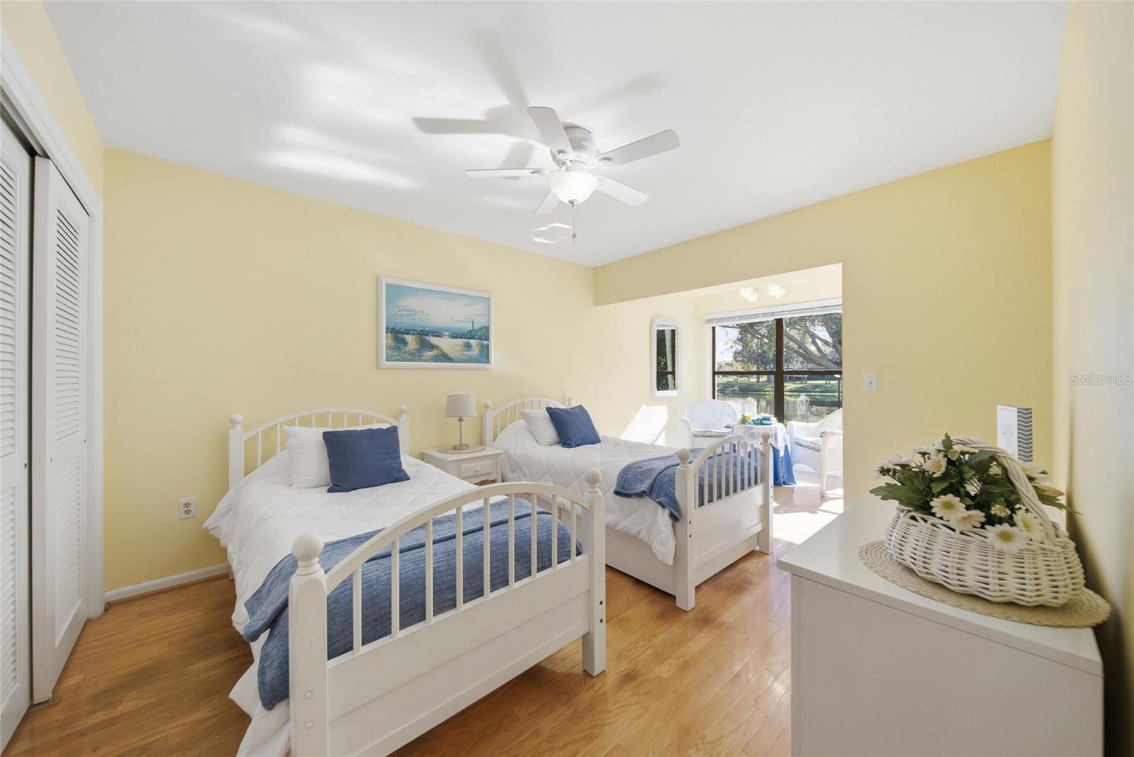 CARROLLWOOD VILLAGE NORTHMEADO - Residential