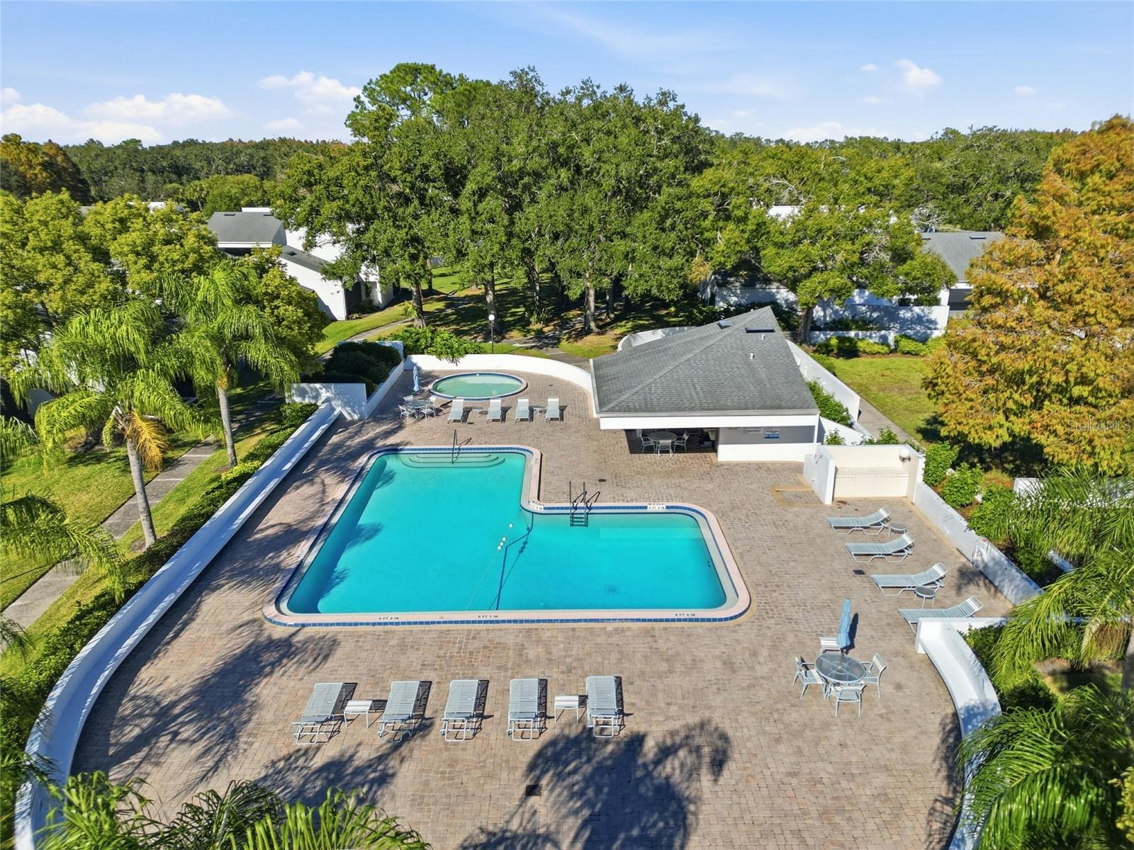 CARROLLWOOD VILLAGE NORTHMEADO - Residential