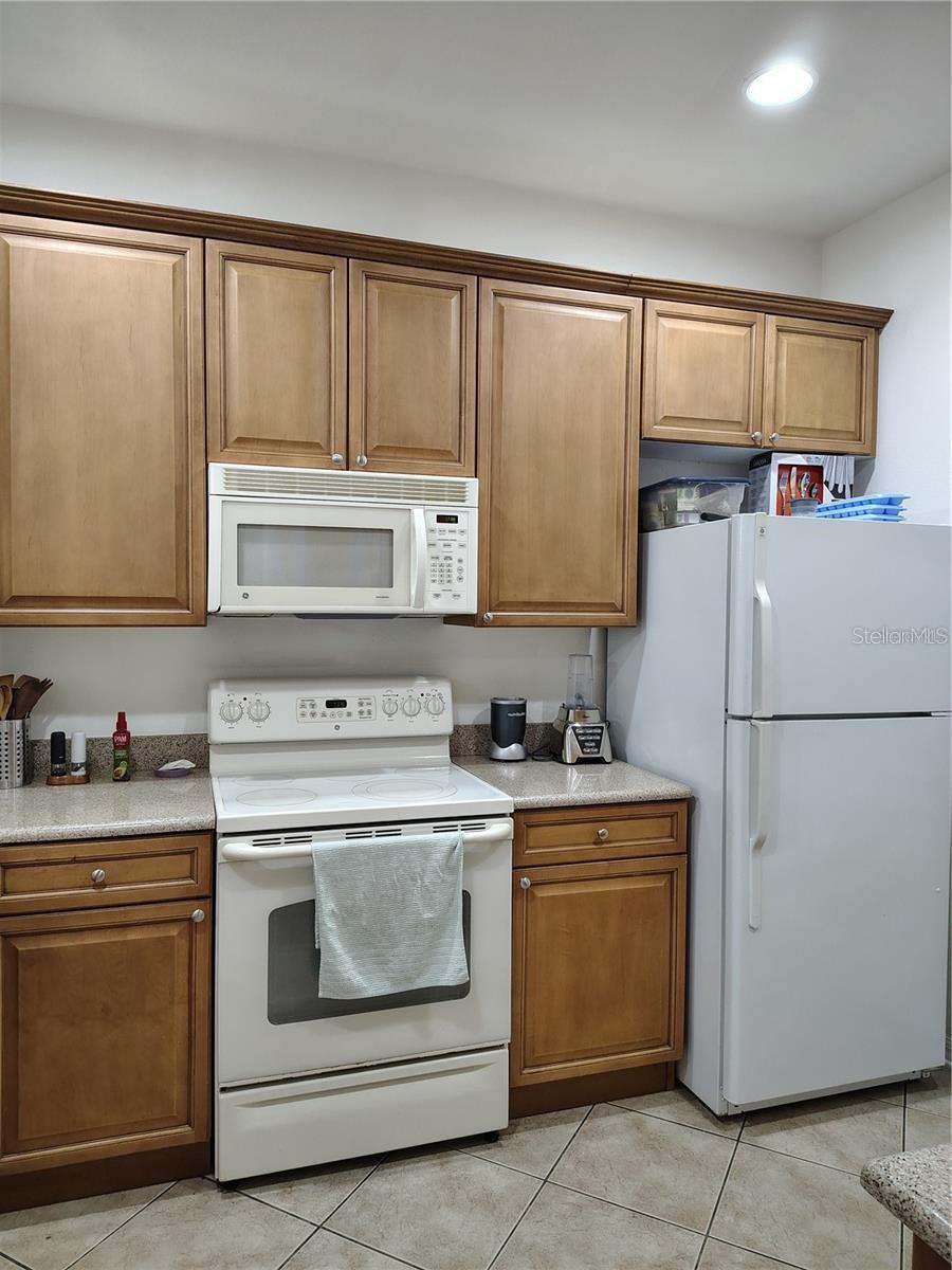 VILLA CAPRI/METROWEST - Residential