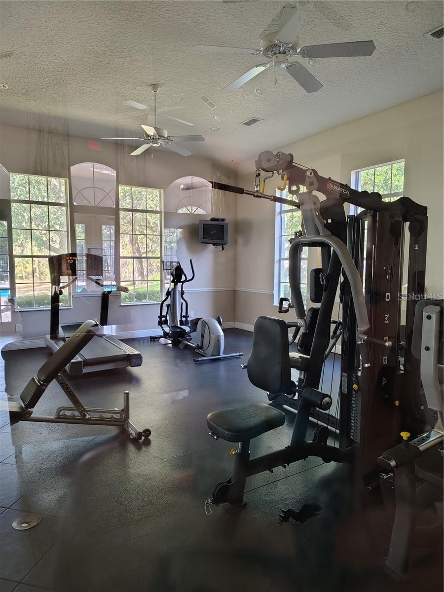 VILLA CAPRI/METROWEST - Residential