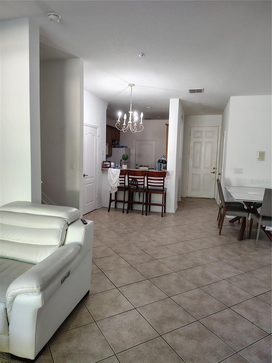 VILLA CAPRI/METROWEST - Residential