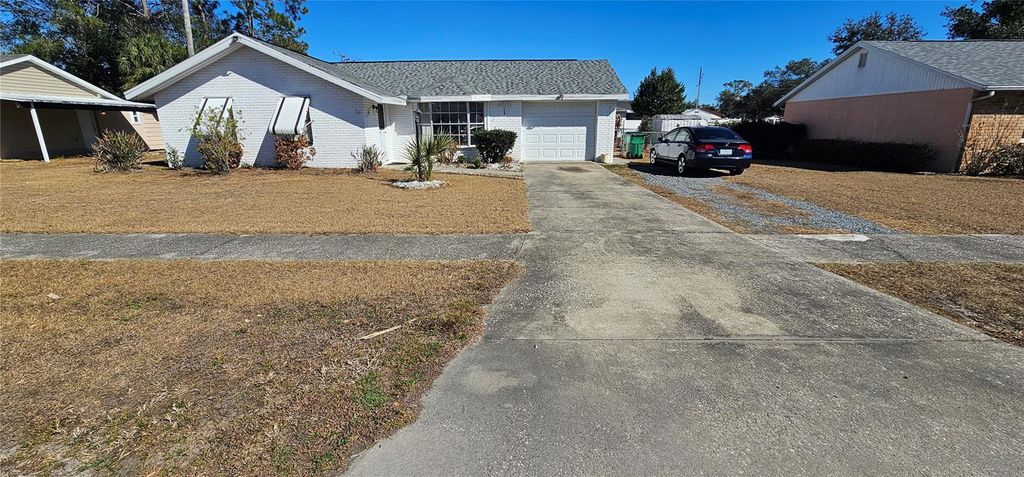 Photo of 6020 17th Street, Zephyrhills, FL 33542 (MLS # G5108157)