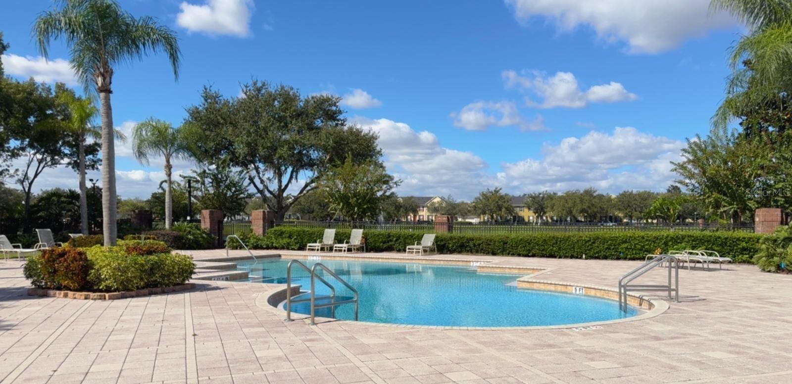 HORIZONS AT VISTA LAKES CONDO PH 1 - Residential